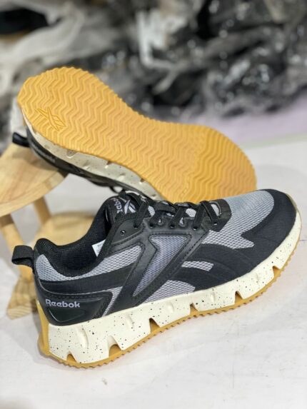 REEBOK SNEAKERS BLACK, ASH, WHITE & BROWN