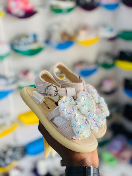UUS MINI GIRLS NUDE SANDALS