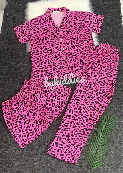 Screenshot 2025-11-05 144736 3 IN 1 ADULT PAJAMAS SET PINK BLACK - Image 1