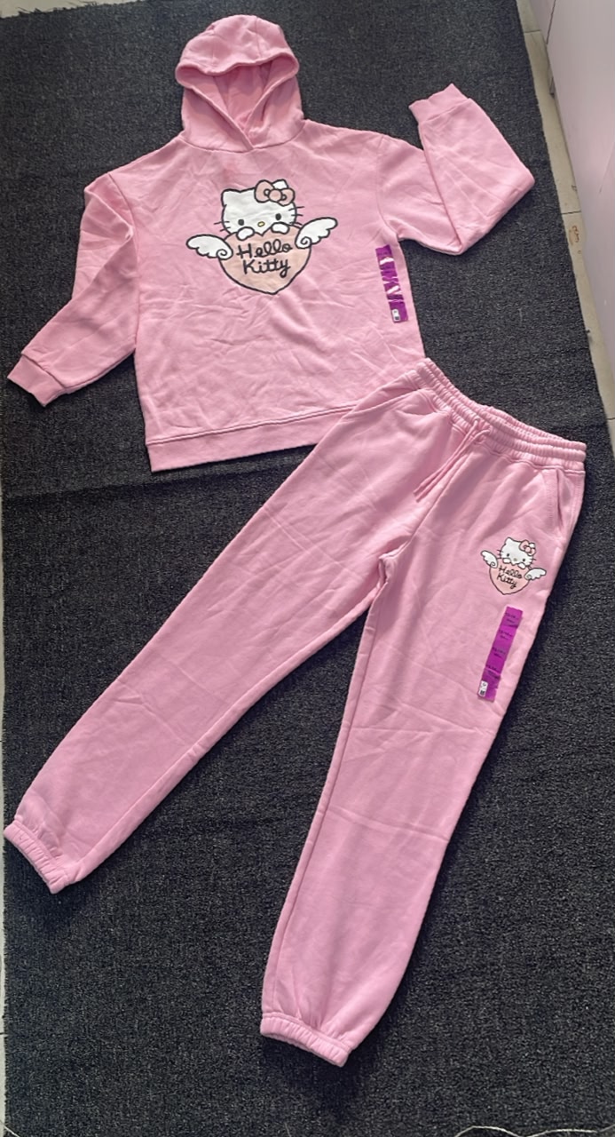 1781267275_whatsapp-image-2026-06-05-at-25036-pm.jpeg hello kitty 2 pcs hoodie and joggers. - Image 1